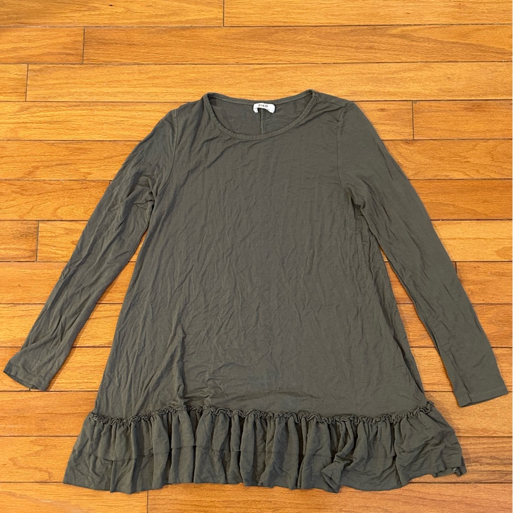 Piko Ruffle Top